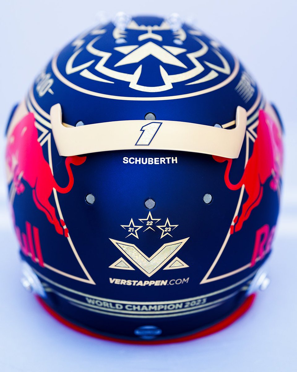redbullracing's tweet photo. ⭐️⭐️⭐️ https://t.co/JZ1abrCznV