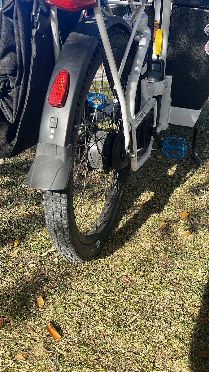 My kiddos always say that bikes tickle Mother Earth but I think these new winter tires that <a href="/BikeBikeYYC/">BikeBike Inc</a> installed are more like a deep tissue massage with some acupuncture… so loud!!