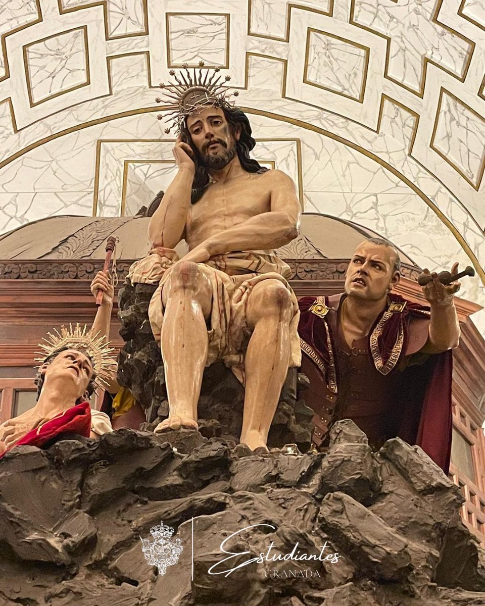 estudiantesgrx's tweet photo. ACTUALIDAD | Nuestro Señor de la #Meditación ya luce entronizado para el traslado y la procesión extraordinaria referentes al @34ENC.
Luce para la ocasión el #nimbo y corona de espinas donado por un grupo de hermanos/as el pasado curso cofrade.
#VenteAGranada https://t.co/CXdACqqQZY
