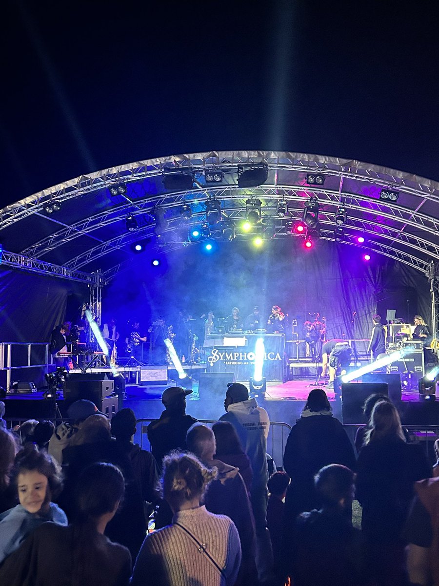 Lee Render tweet media