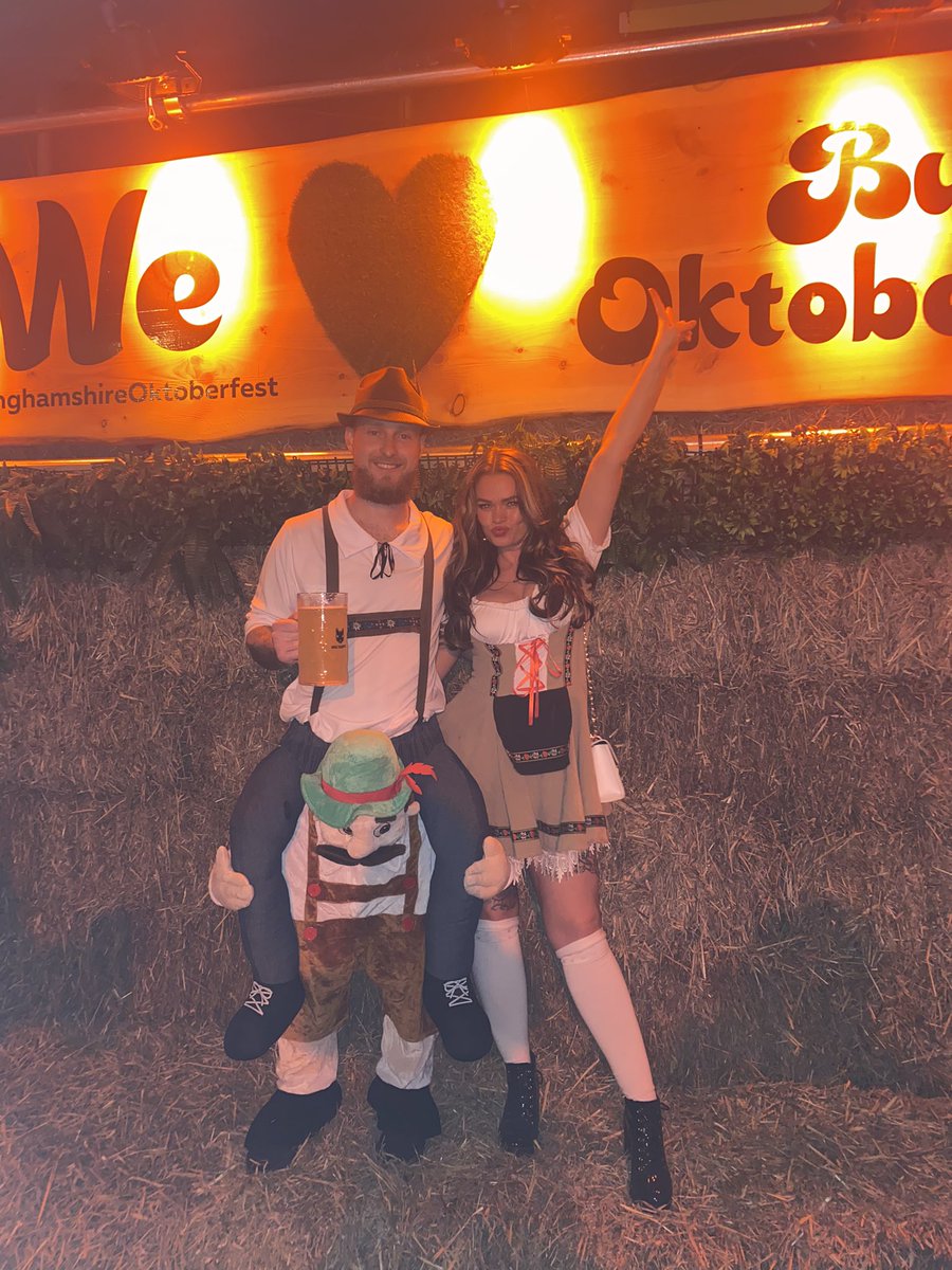 coralsibley's tweet photo. This time last week #Oktoberfest https://t.co/ExUq5708Um