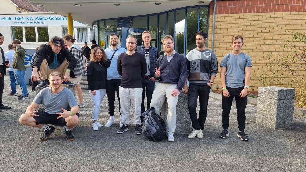 Wir waren dieses Wochenende bei TGM FV Unlimited 3 in Mainz!

<a href="/RendonSmash/">Rendon</a>: Ult 33ter
<a href="/King_SSBM/">King</a>: Melee 3ter
<a href="/SgMelika/">Melika SG</a>: Ult 97te
<a href="/CegiKh/">Cegi</a>: Ult 65ter
<a href="/McHektor1234/">Hektor</a>: Melee 29ter
The Louse: Ult 97ter
<a href="/ssbm_md/">808 Magerquark 🗣️‼️💯</a>: Ult 33ter
<a href="/Wol_key/">Wolkey</a>: Melee 9ter
<a href="/cloud_drago/">CloudDrago</a>: Melee 13ter