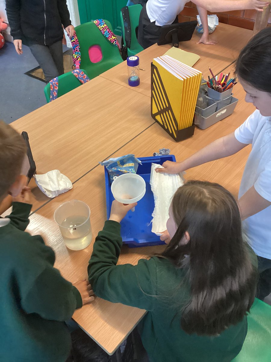 Year5Markeaton's tweet image. 🧠 curiosity exemplified in Hazel class in science this week! #MPSScience