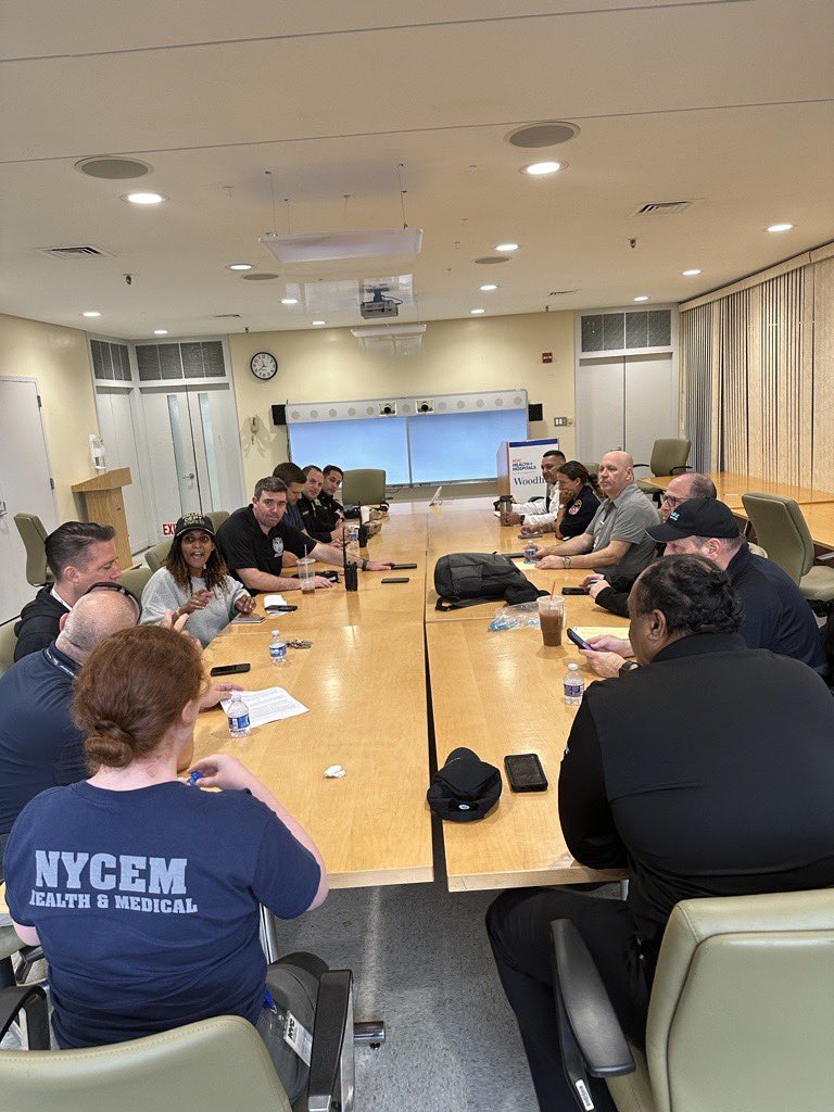 nycemergencymgt's tweet photo. Thanks to strong interagency coordination @NYCHealthSystem has resumed services at Woodhull Hospital. NYCEM ops have concluded at 5:16 PM. Grateful to all partners &amp; stakeholders. H&amp;H, FDNY, NYPD, MTA, ConEd, and more. https://t.co/76LcWmNjJC