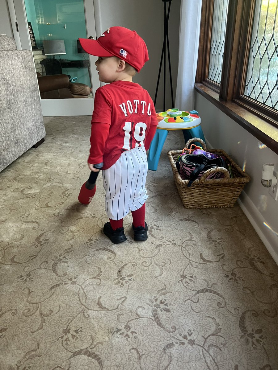 Taylor_45's tweet photo. Spitting image of @JoeyVotto if you ask me😍 https://t.co/fFQhtGHq6k