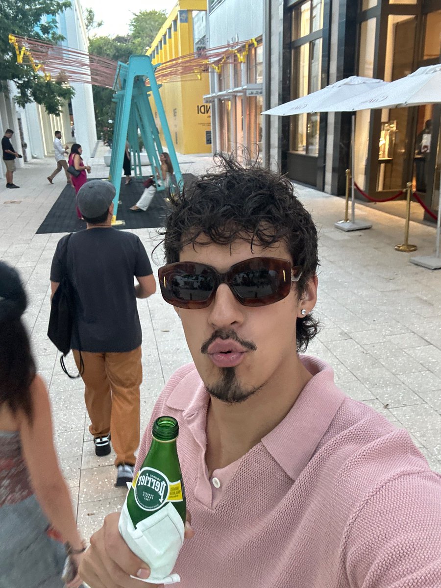 streamealo 

youtu.be/2RK4XUd4HM0?si…