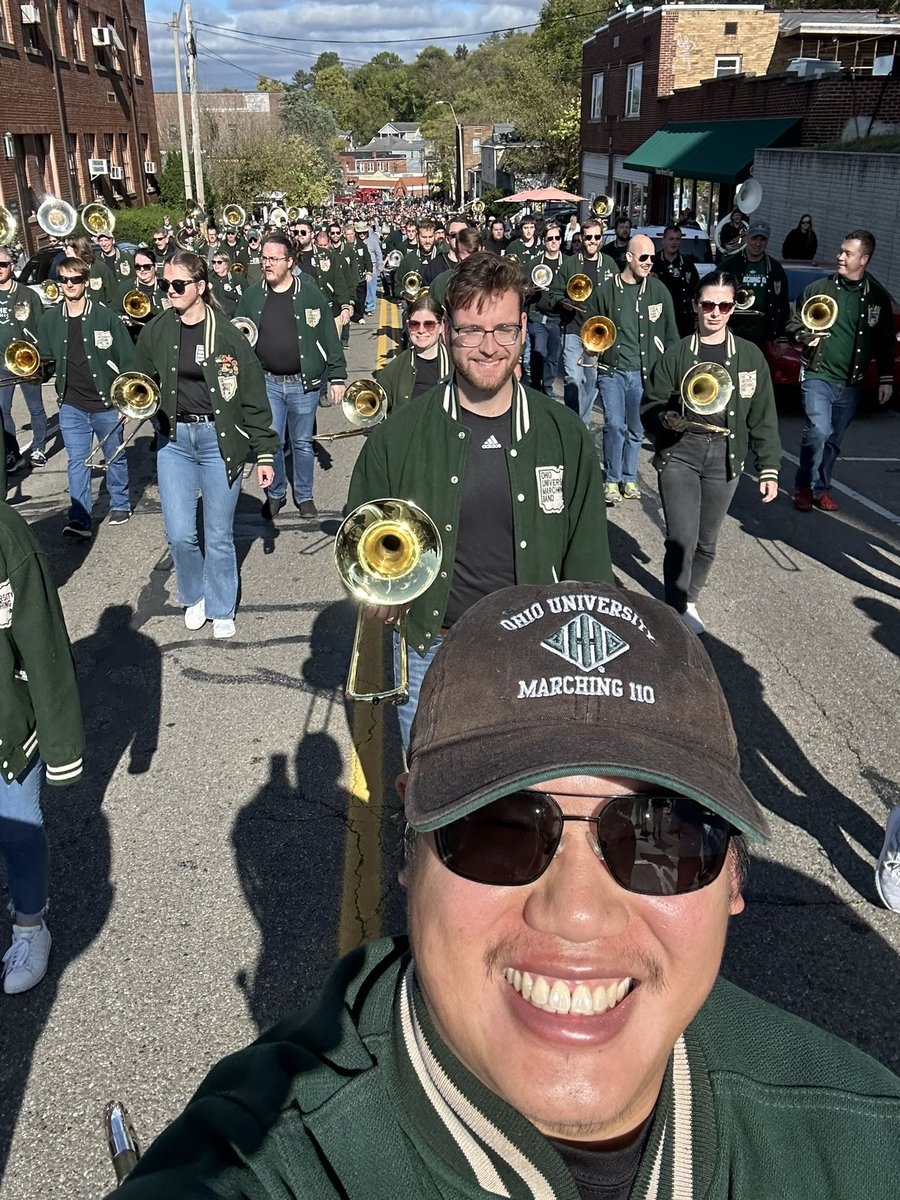 kclin110's tweet photo. It’s hOUmecoming in Athens! So great to be back and see everyone again. Go Bobcats, Beat the Flashes! https://t.co/uNATWedmB7