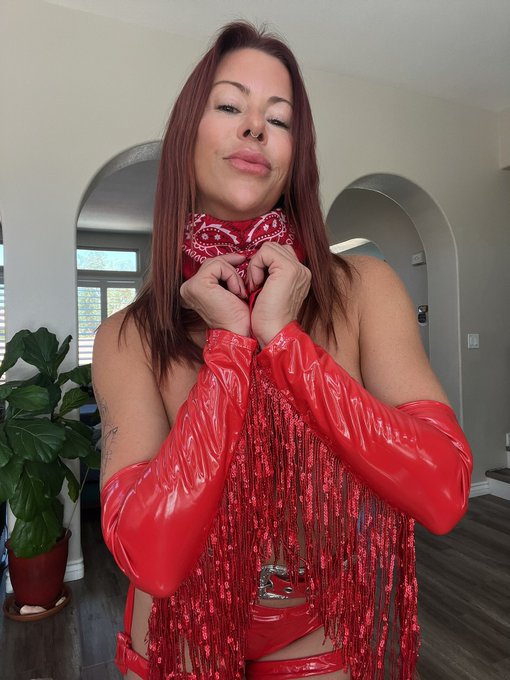 Going Live on https://t.co/a6gmjKimqX 
7pm to 9pm PST let’s get wet! https://t.co/4x6g2VLp7t
