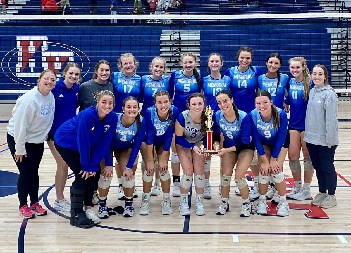 RmhsTigers's tweet photo. These girls took home the trophy today going 3-0 at the Heritage Hills tournament! They beat Washington, Heritage Hills, and Barr-Reeve all in straight sets. 👏🏼 https://t.co/BgQWB1fzAn