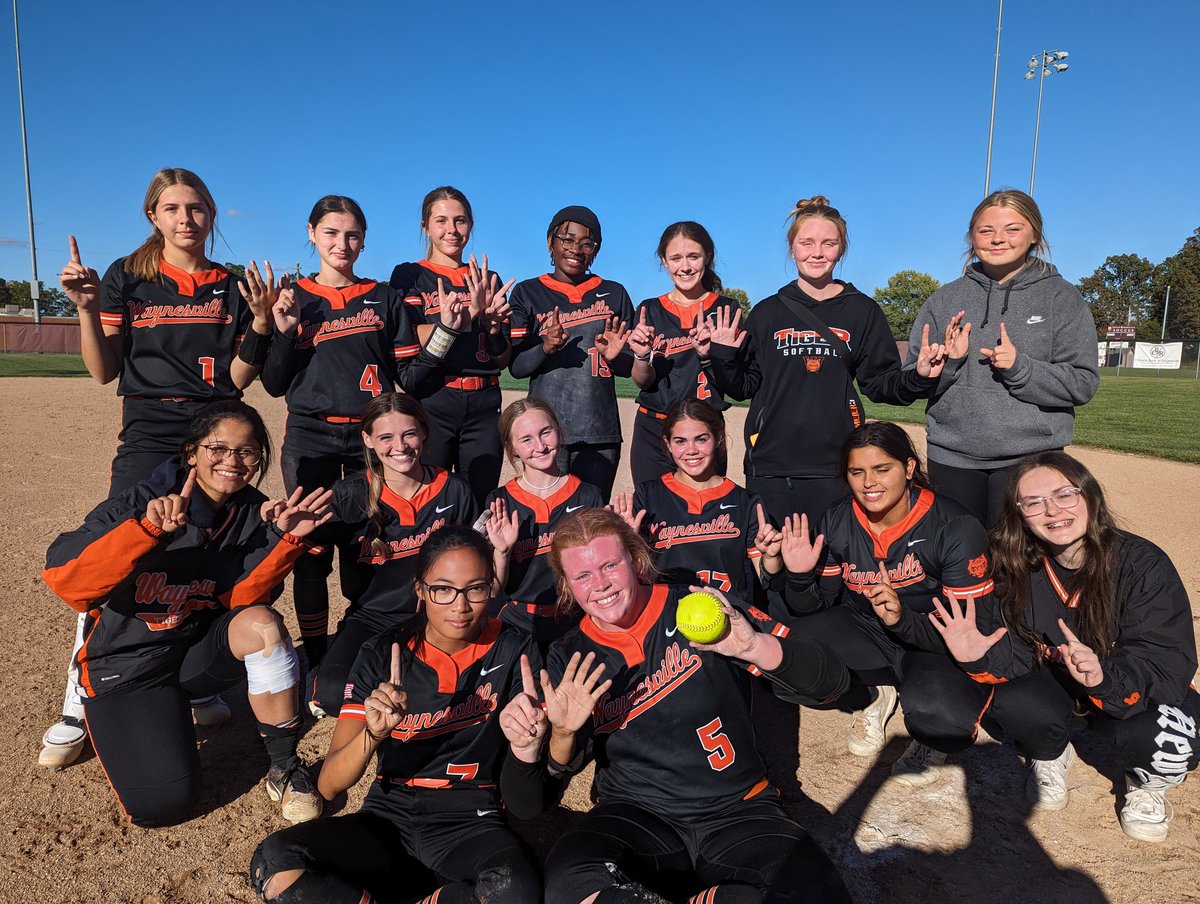 Waynesville 15, Logan-Rogersville 6
That finishes our varsity regular season at 16-10 which sets a new regular season win record!
Nice job reaching our goal!
Emma Ray hit another HR as well!
Next up, Districts on Thursday.