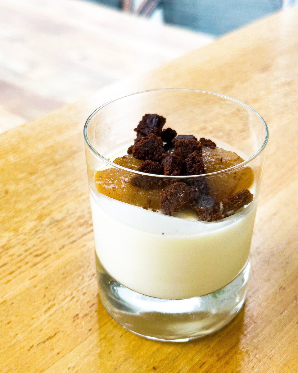 From Pastry Chef MJ Stewart 👩🏻‍🍳 Cream Cheese Panna Cotta layered with apple butter, and a crumble of milk chocolate shortbread. Available this weekend at Pastaria by Niche!