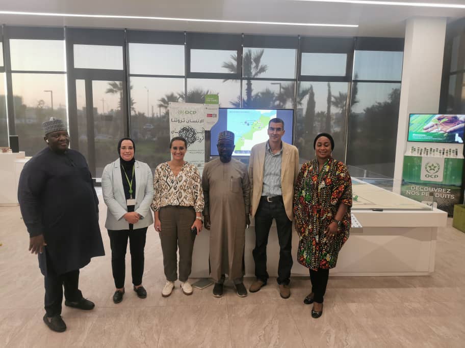 KadunaMOAgric's tweet photo. Today the Commissioner, @dabomuri and Commissioner of @KDSG_MBIT visited @ocpgroup fertilizer plant at Al Jadida, Morocco. OCP is the world's largest producer of phosphate with 30% market share and also one of the world's largest fertilizer manufacturers. https://t.co/RdqWatChAh