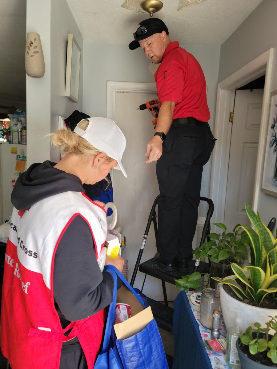 Your GOVS had a total of 128 hours this week giving back to our amazing city. <a href="/YAIPakOutreach/">YAIPak</a>  <a href="/RedCross/">American Red Cross</a> thank you for having us. #Team39 #TotalGovConcept