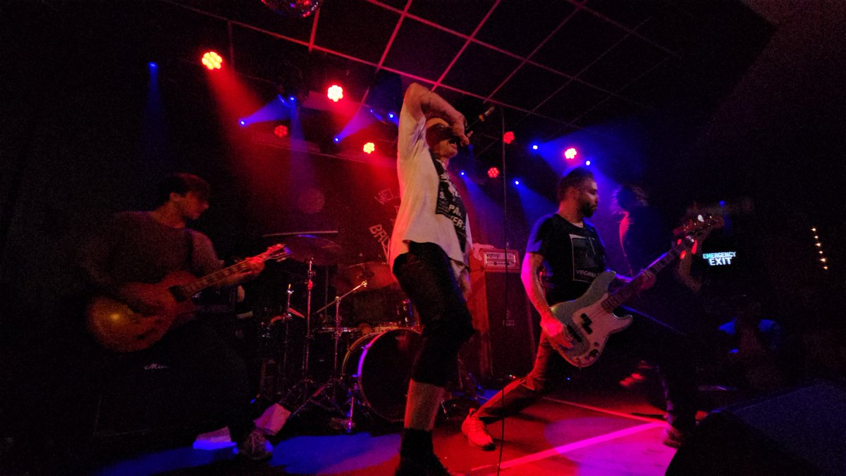 RyanJohnston07's tweet photo. Experienced absolute carnage tonight with @betterlovers. These guys killed it https://t.co/AECLyb9swp