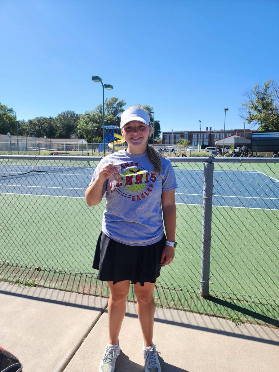 KHS STATE QUALIFIER!!  Ryan Schreiner qualifies for state in G. Tennis.  5th place at regionals!  CONGRATULATIONS!!