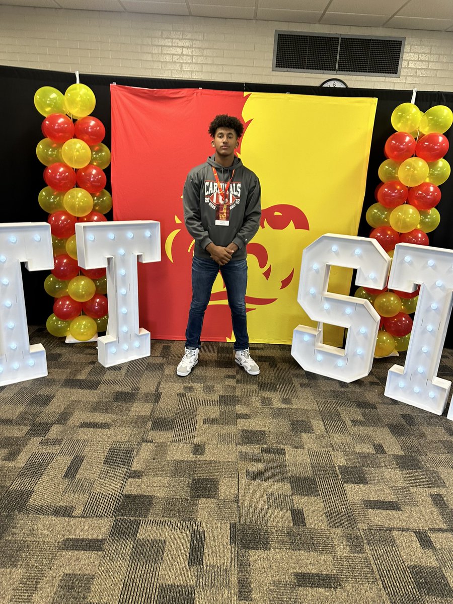 Jace_Jones92's tweet image. Had a great time in the jungle at Pitt State! @CoachTEverett @BJonesDE9292 @coach_mcfarland @roderique @CoachSpeer_