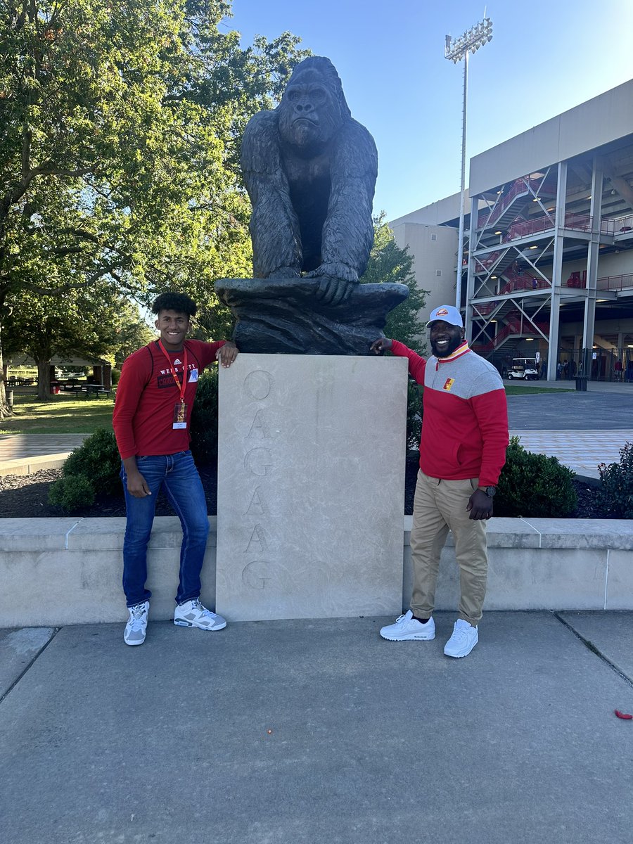 Jace_Jones92's tweet image. Had a great time in the jungle at Pitt State! @CoachTEverett @BJonesDE9292 @coach_mcfarland @roderique @CoachSpeer_