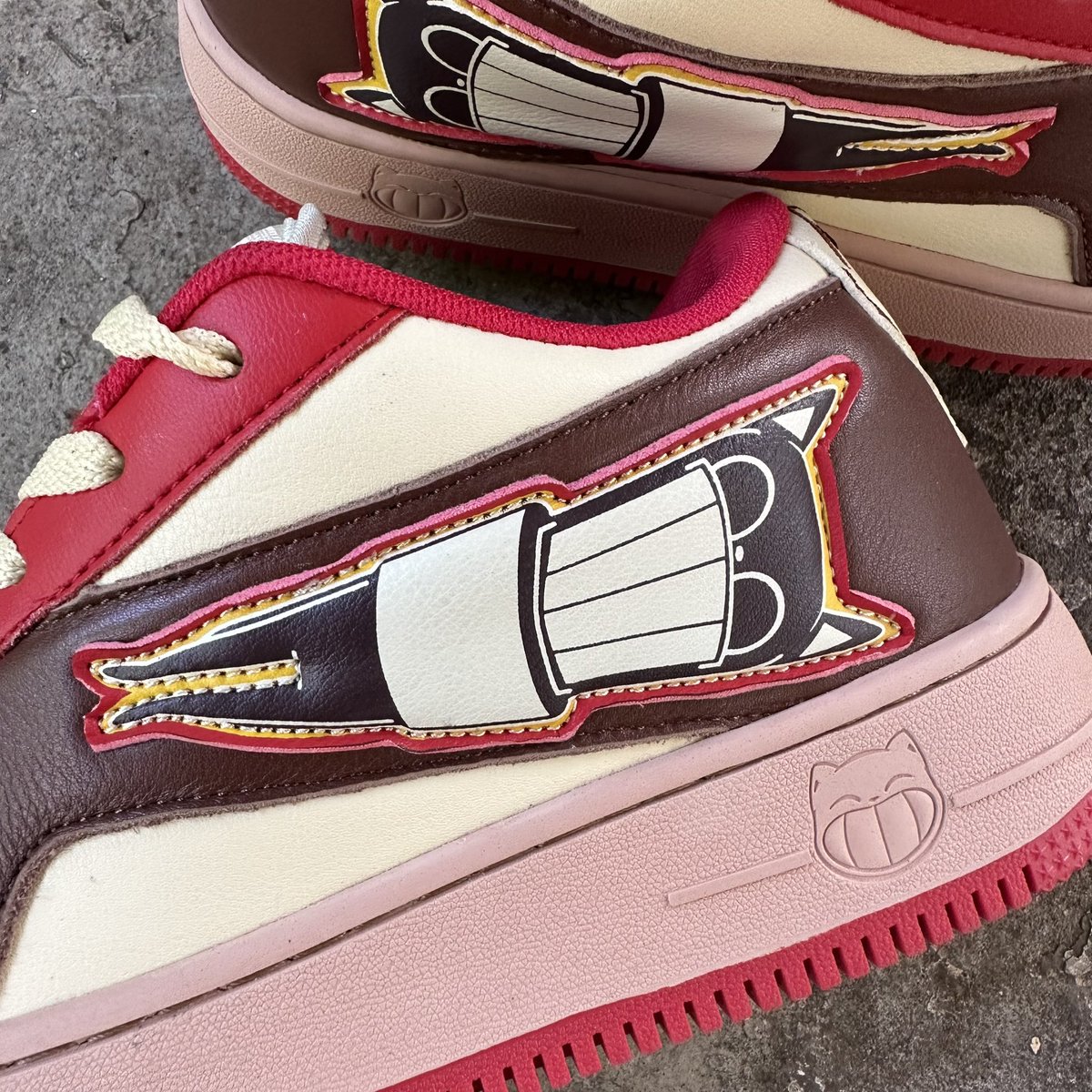 gilfgavin's tweet photo. I made these shoes https://t.co/IpLBdu7LAA