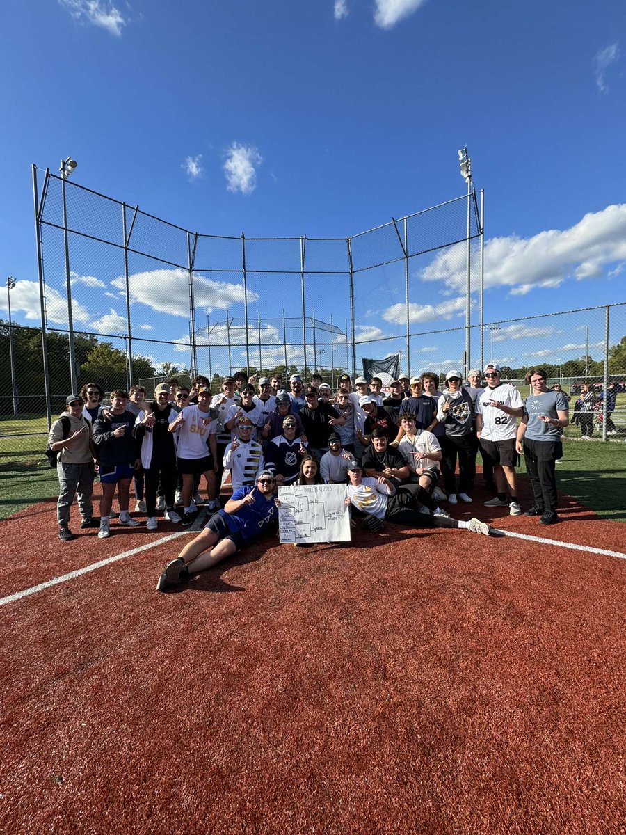 Brought home the hardware today with a win at Tri Delta’s Triple Play philanthropy event! Shoutout to our amazing coaches and the lovely ladies of <a href="/trideltasemo/">SEMO Tri Delta</a> for putting on this annual event for such a good cause and giving us the opportunity to participate🐬🏆🐍
#PikeOut