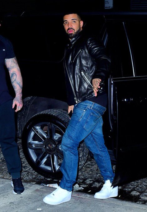 Drake&rsquo;s thick soft cheeks 👃🏾🍑🤤  #gay #bi #feet #feetfethish #FOOTFETİSH #feet_pic #booty https://t.c<a href="/tag/gay"class="tags">#gay</a><a href="/tag/bi"class="tags">#bi</a><a href="/tag/feet"class="tags">#feet</a><a href="/tag/booty"class="tags"><span>#booty</span></a><a href="/tag/footfetish"class="tags"><span>#footfetish</span></a><a href="/tag/feetfethish"class="tags"><span>#feetfethish</span></a><a href="/tag/feet_pic"class="tags"><span>#feet_pic</span></a>