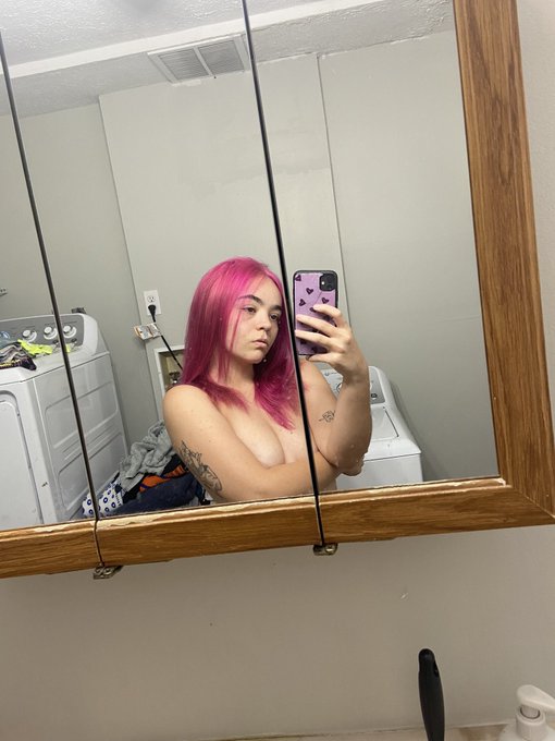 Getting dirty and taking custom requests over on our OnlyFans, go subscribe now 😘💦 https://t.co/bIhUjuoTpJ