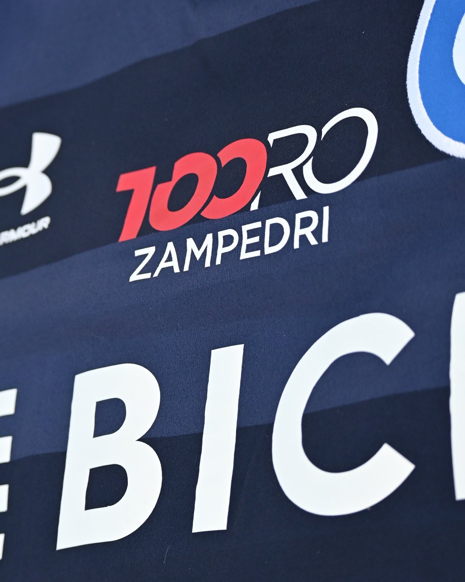 Cruzados's tweet photo. Edición especial 𝟏𝟎𝟎𝐓𝐎𝐑𝐎 🐂🔥 

1️⃣0️⃣0️⃣ camisetas para celebrar el centenar de goles de nuestro Capitán junto a #LosCruzados ⚽, ¡ya disponibles en #TiendaUC! 🛒⚪🔵

➡️ https://t.co/4pXQWp8DLT
➡️ https://t.co/qleJtp0dko https://t.co/t71zxZJCfj