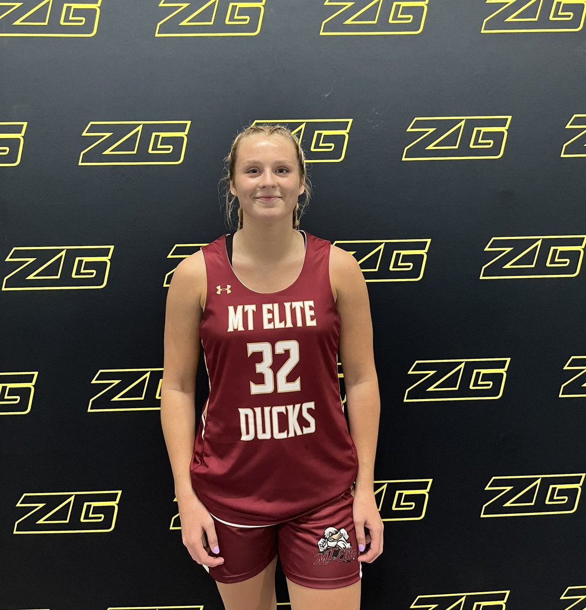 She been balling all day.⚡️ electric on both ends. Kaelyn Clancy of <a href="/MTEliteDucks/">MT Elite Ducks</a> is your #POTG #ZGMadness