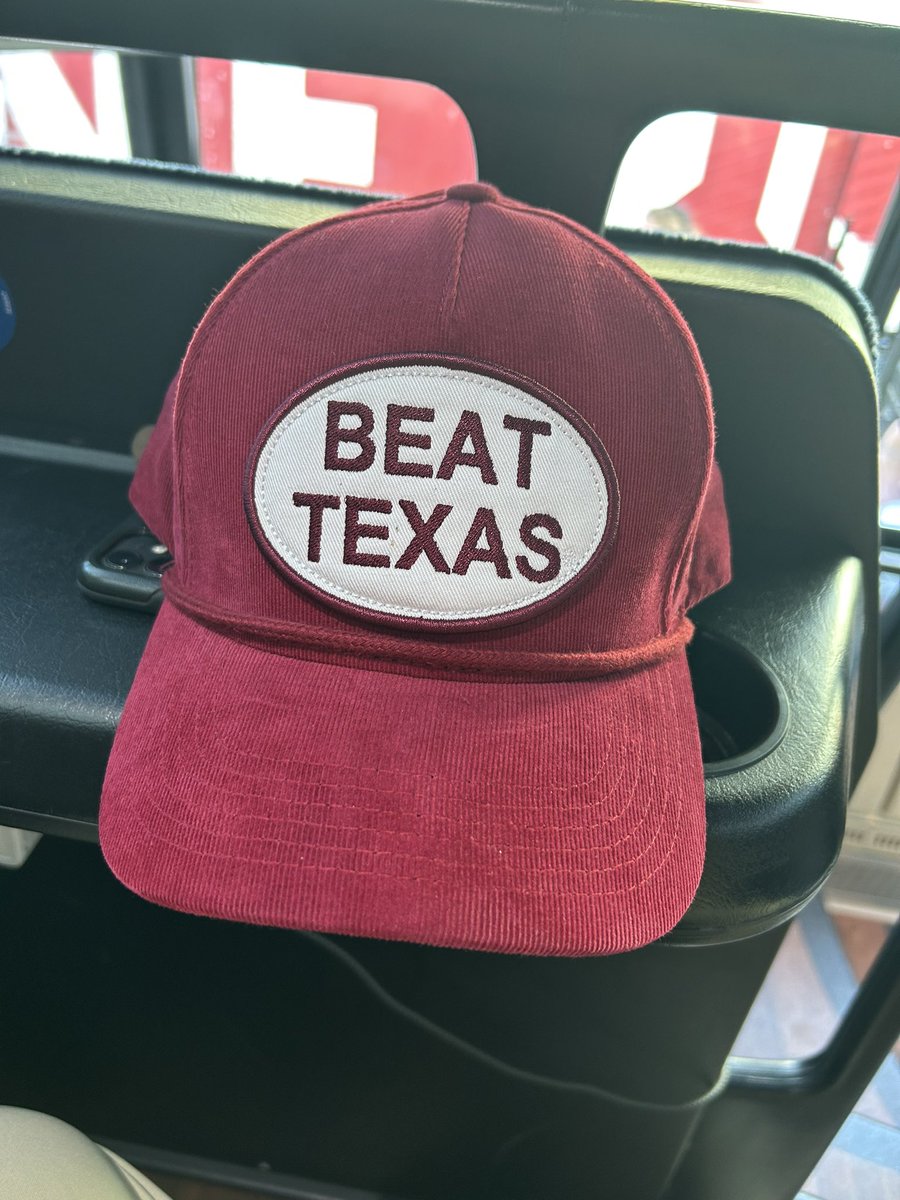 OU_CoachHill's tweet photo. It never gets old!
#OUDNA https://t.co/EhrXBG6QcJ