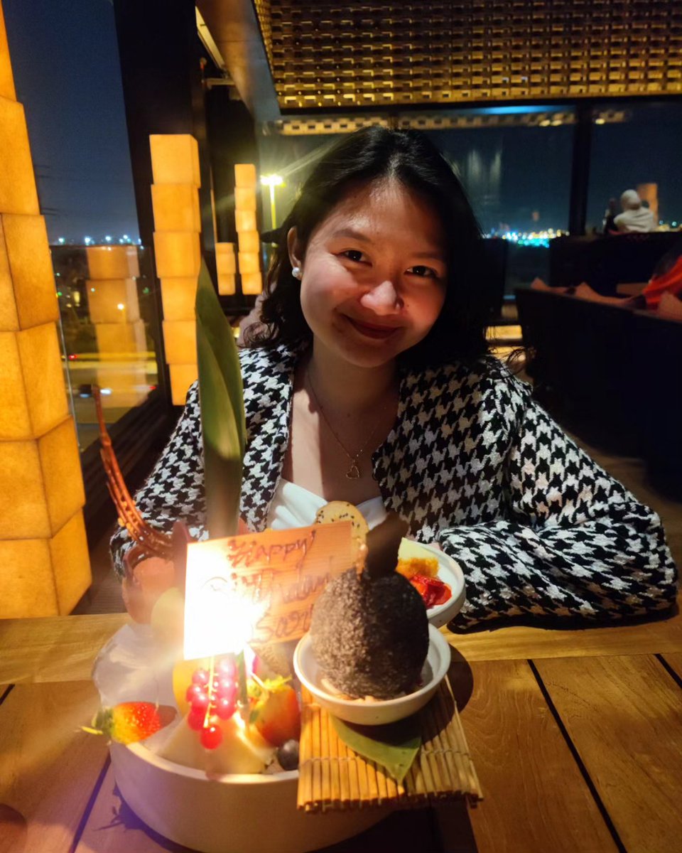 rosaaaaaaaary's tweet photo. I'm grateful for another year that God has bestowed upon me.✨ https://t.co/WmGvIqUuWr