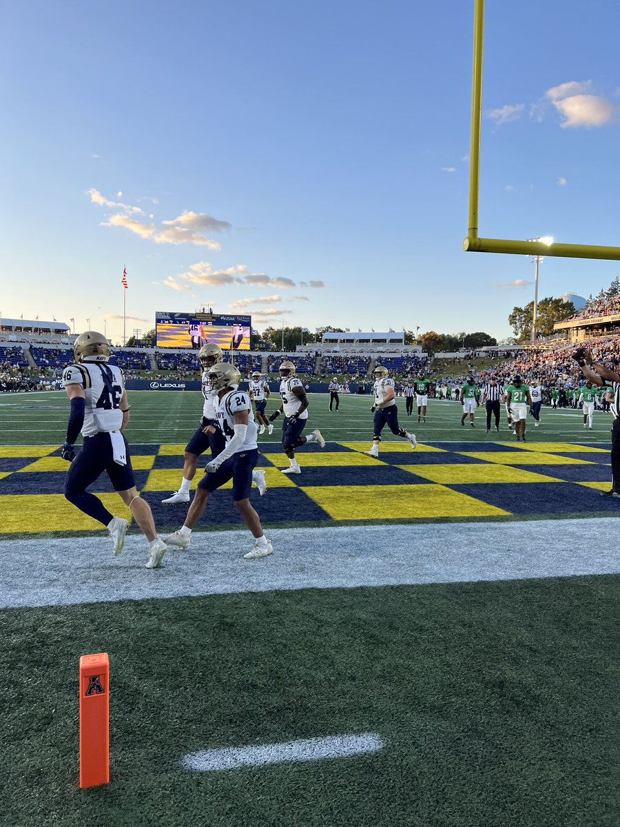 NavyAthletics's tweet image. Tecza Touchdown😤

#GoNavy