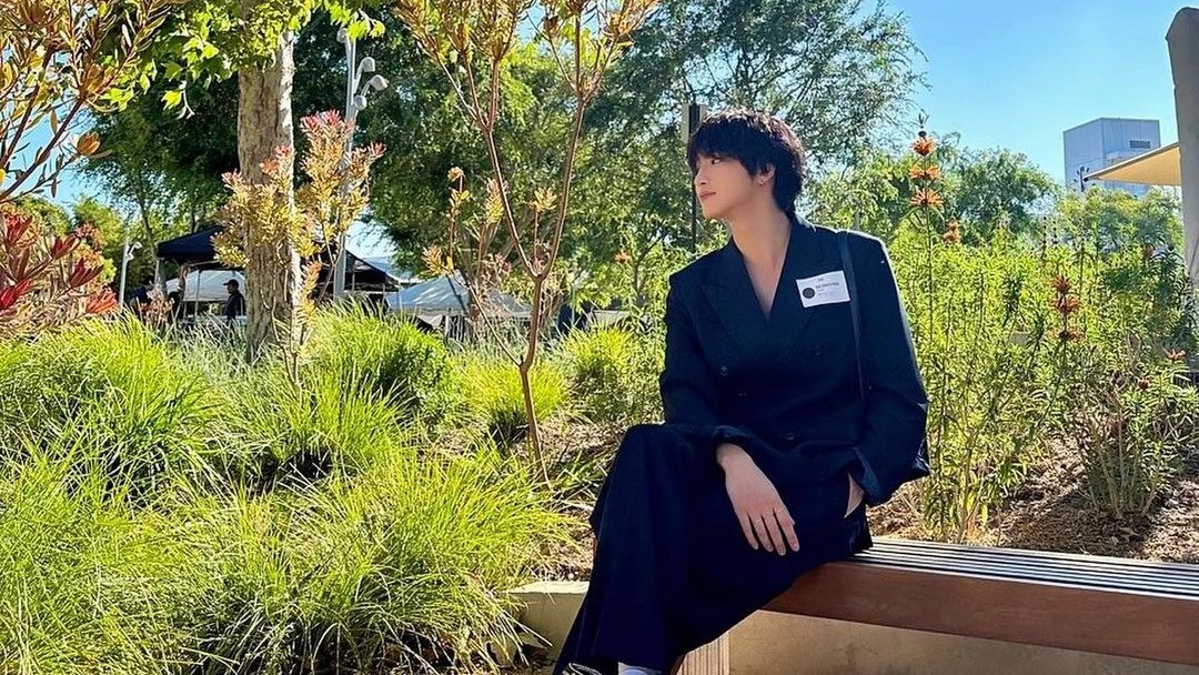 ortsadunoir's tweet photo. 兔子. ❍ https://t.co/18SWH1Ri5u⠀⠀⠀⠀˖ ݁ ☾ ˒ 10月7日 — ˖ it's 𓊆 #PeterPanDay 𓊇 y es por eso que me escapé a neverland a celebrar #Elían25thBirthday with him ♡ en un bello día de campo, ¿yo? el más feliz de compartir junto a él y llenarle de amor. https://t.co/79YTIk2gFv