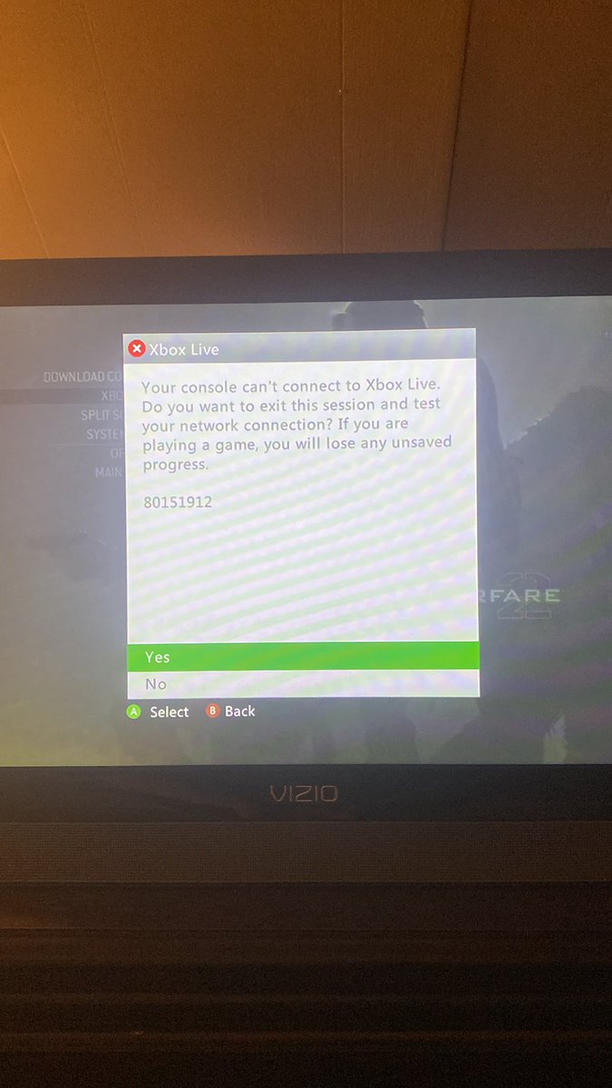 _XYZeus's tweet photo. @XboxSupport Still down https://t.co/cY79iXR3TV