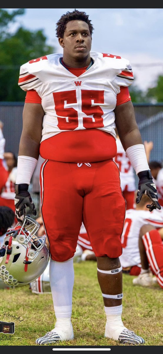 ira_warren53211's tweet photo. #55DT 💪🏿💪🏿💯Stay Humble Stay Hungry #NoQBISSafe# https://t.co/VGoGqBV7P6