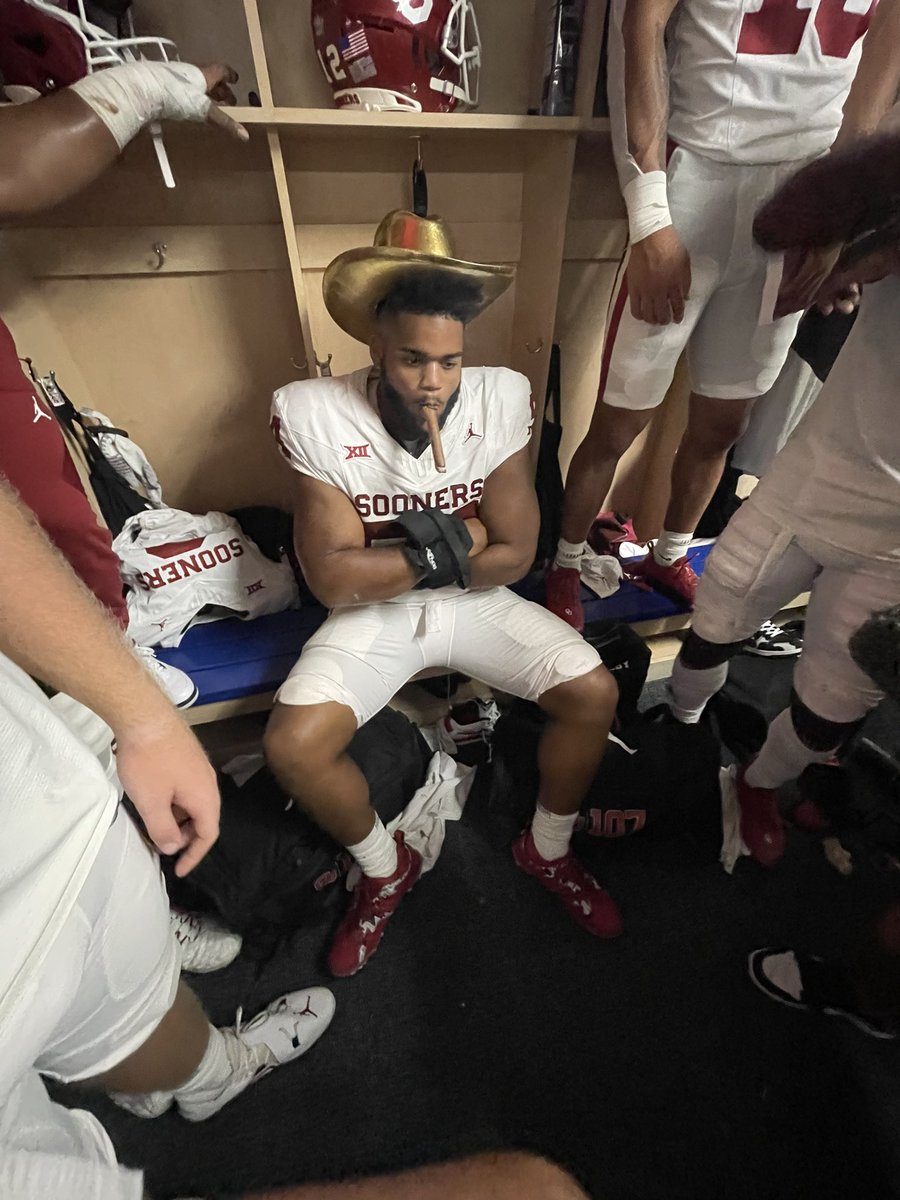 JacobLacey6's tweet image. Went from a hospital room being told I would never play again to helping my brother’s on the field just like God intended. Everything works toward the good. #Boomer