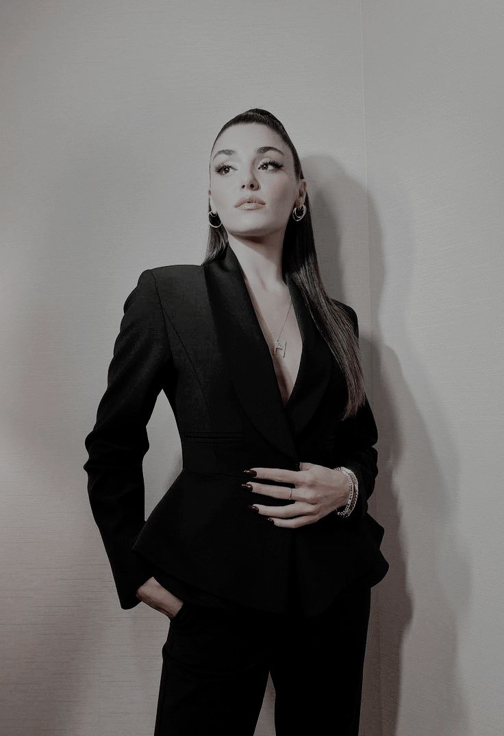 ⠀⠀
⠀⠀
      𓄼    *   🥂    .    ݁    ꒰   𝓯elız  em  𝒄omer,  brındɑr  e  𝒄𝐞𝐥𝐞𝐛𝐫𝐚𝐫   ✦   o  𝐀𝐌𝐎𝐑  do  meu  cɑsɑl  𝓯𝒂𝒗𝒐𝒓𝒊𝒕𝒐﹗ ۪ ׁ
⠀⠀
⠀ㅤㅤ⠀#𝒘𝒆𝒅𝒅𝒊𝒏𝒈𝑑𝑎𝑛𝑒𝑙𝑙𝑎
ㅤㅤㅤㅤ