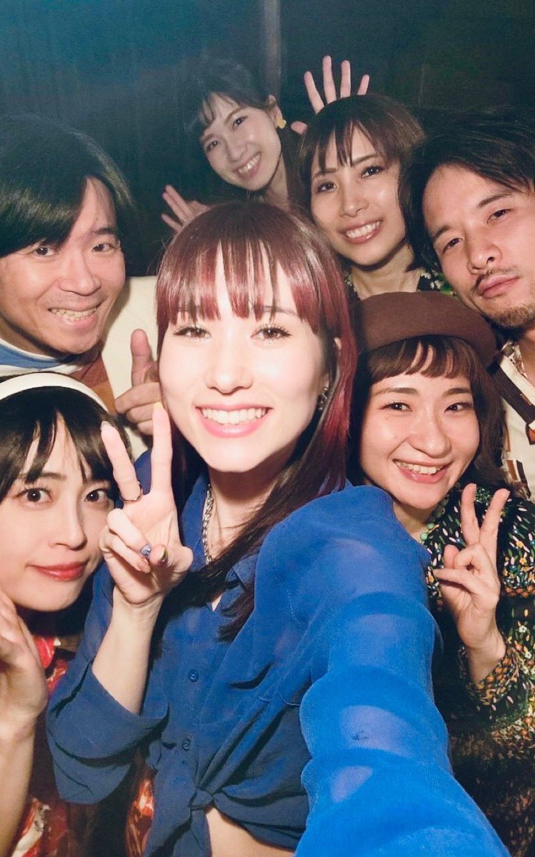 PenFriendClub's tweet photo. 昨日は雲州堂にてペンフレンドクラブ大阪ワンマンLIVEありがとうございました！

会場いっぱいの沢山のファンの皆さんに暖かく迎えて頂いて最高に幸せなペンクラでした！

また来ます🌟 https://t.co/wpG3LRVYo6