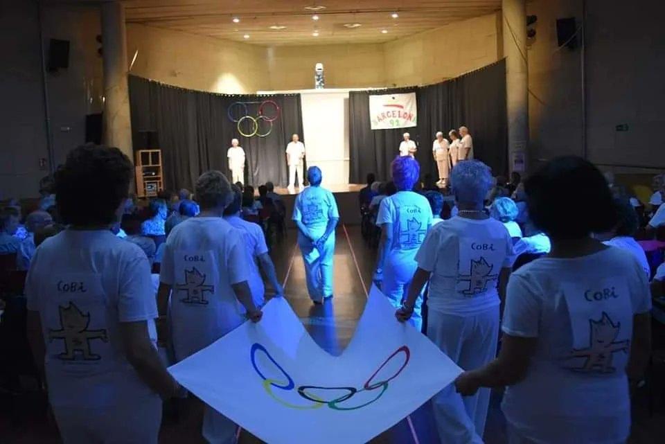 PadillaPascual's tweet photo. AMALGAMA MUSICAL.
Ja està tot a punt per presentar el dia 15 d`Octubre, dintre el marc de les Festes de Tardor, el Musical " UN MUNT DE RECORDS ".
( Vint anys del Casal). 
 Serà a les 17:00 hores al Casal Municipal de la Gent Gran. https://t.co/7073cF2MlC
