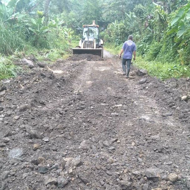 VillegasJobito's tweet photo. Rehabilitación de paso crítico en el alto de palo alzado.... seguimos trabajando sin descanso alguno... rumbo a las primarias y sembrando libertad para siempre https://t.co/FyhukRF9hf