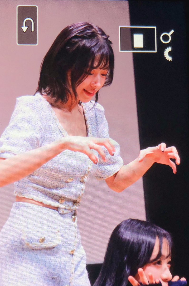971108_net's tweet photo. 231007 팬미팅

복슬복슬 아기깽얼지🫰🏻🫢🫰🏻 
1부는아기고냥이였다가2부는아기깡하디가될수있는거냐고여!!!!!!

#김채원 #허니챈 #채원 @chaeni_1108
#챈챈정보통 https://t.co/tHVJqEwXRA