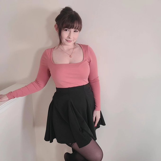 🩷🖤 https://t.co/Tj6C7uTbmP