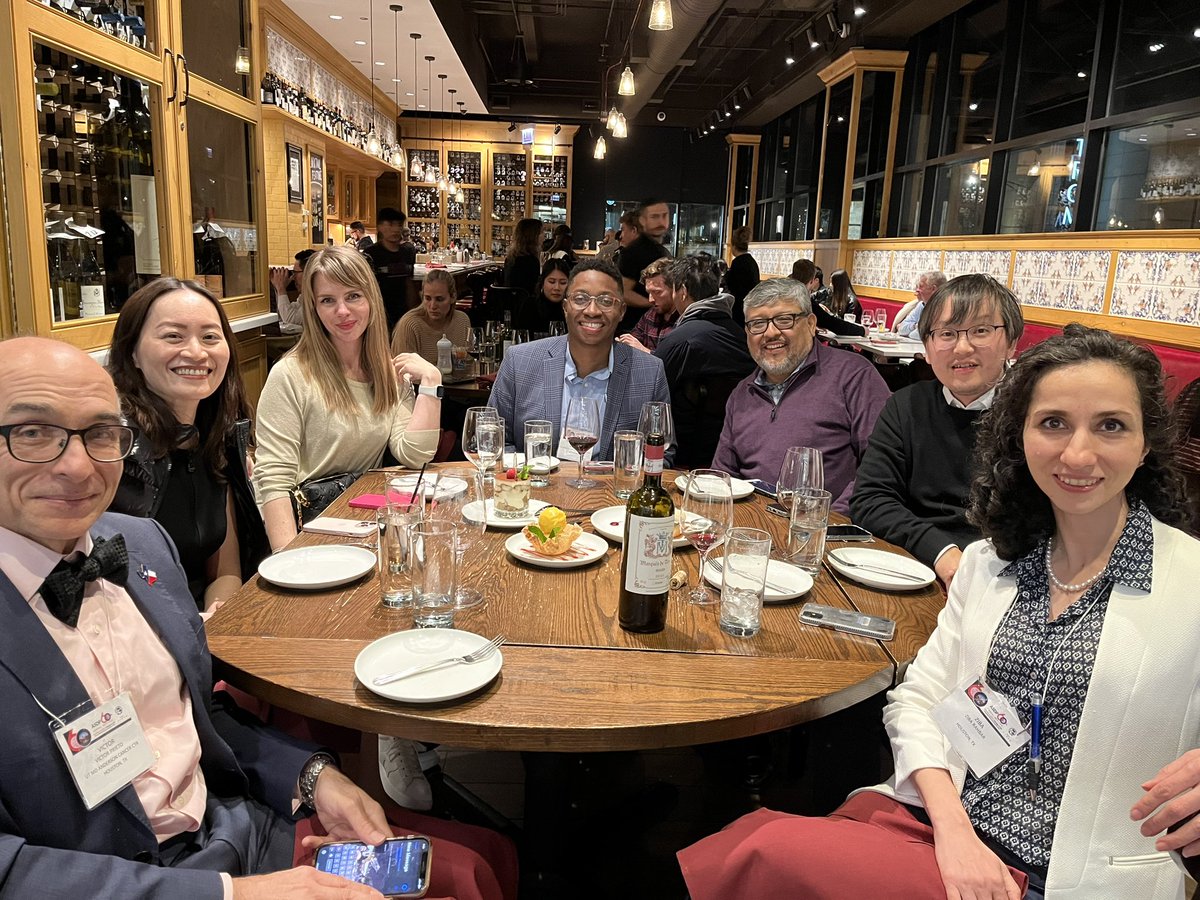 DrAldehyde's tweet photo. What a fantastic meeting it was! Our #MDACCpath #dermpath invasion to Chicago and the Pig! 🤣🔬

@TorresCabalaMD @ShaneSmithMD @Coluchkaaaaa @ZibaRahbar @vgprieto14 @ASDPTweets https://t.co/QiTBdgDElC