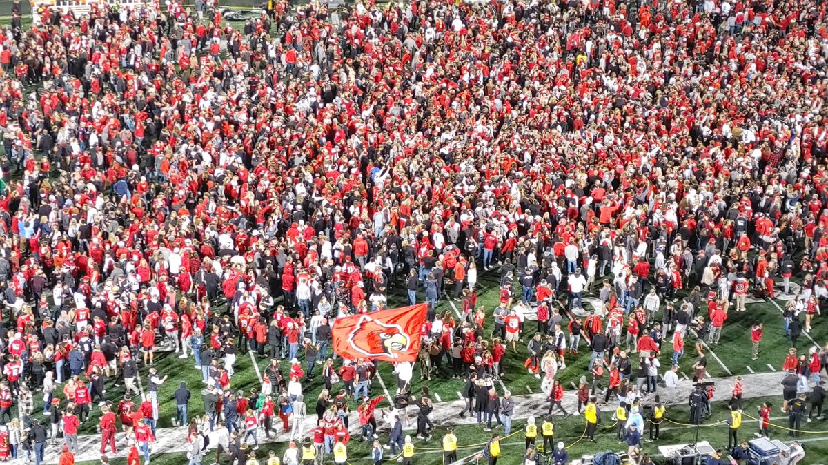 mockusc's tweet photo. @LouisvilleFB https://t.co/Iw5yossjHG