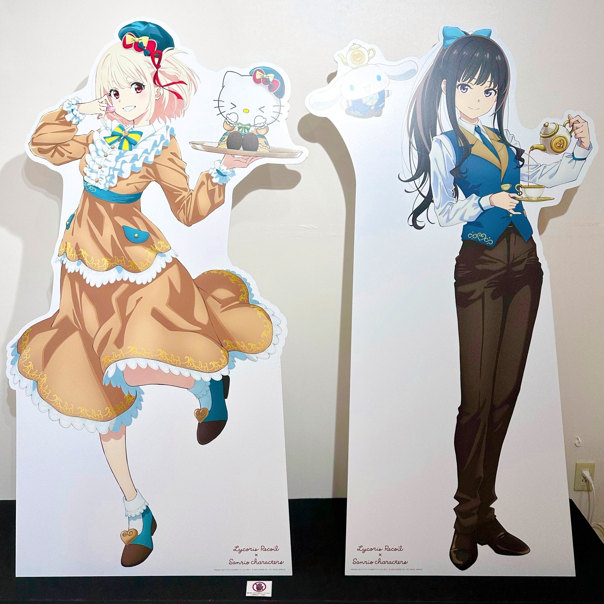 リコリコ×サンリオ 第2弾 メモリアル3層アクリルボード たきな 千束 リコリコ』注目のグッズまとめ。サンリオコラボアクリルボード