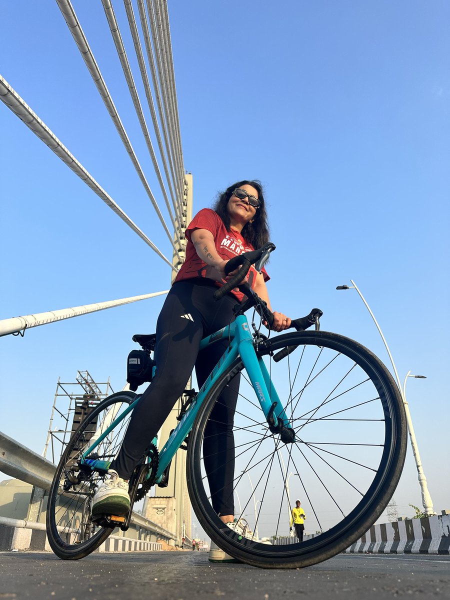 MirchiBhargavi's tweet photo. It was lovely hosting #KarimnagarMarathon. Excellent participation &amp; My Bike ride on #KarimnagarCableBridge experience was world class totally. Wide &amp; clean roads , The development in Karimnagar is awesome. All thanks to @TelanganaCMO @KTRBRS https://t.co/7ldaCtqnOE