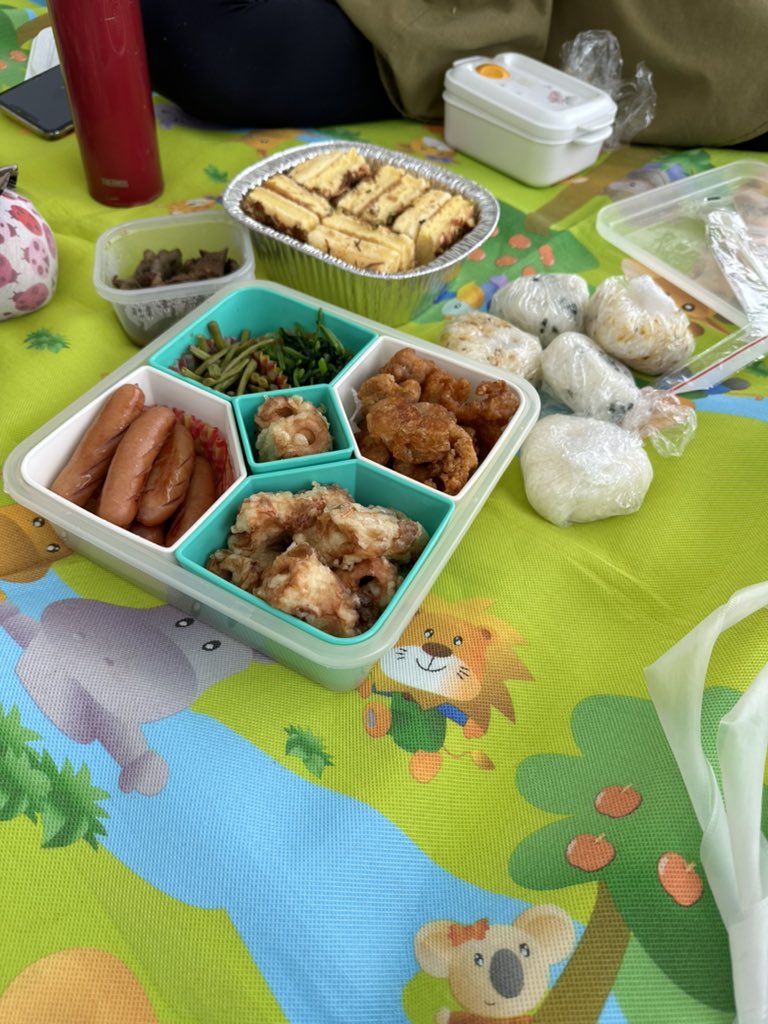 zaki_45's tweet photo. お弁当🍱食べる https://t.co/N6M5OuG7NB
