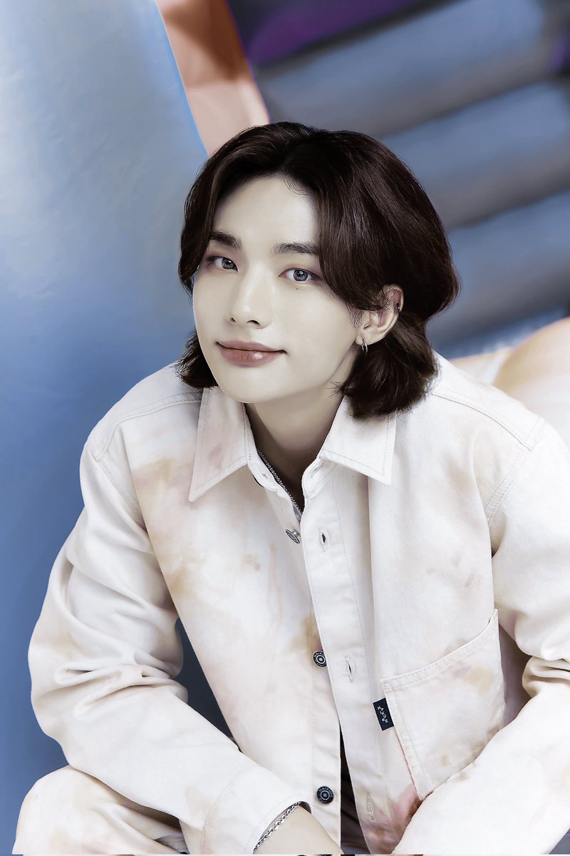 Hyunjinwith4n's tweet image. I nominate #Hyunjin Versace Global Brand Ambassador as the #BestModel voting for the #KookyRanking #KookyGallery