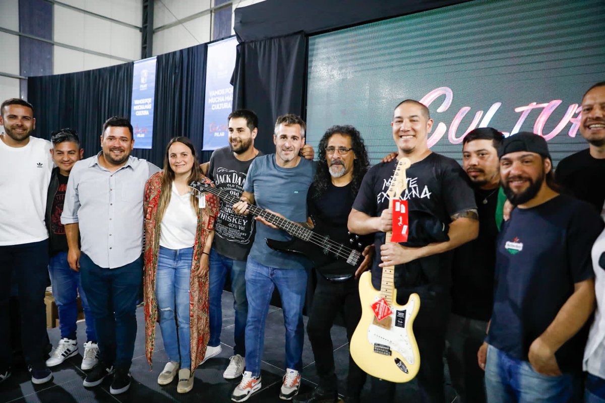 FedericoAchaval's tweet image. Hoy nos encontramos en el Club Municipal de Derqui con los ganadores del #PilarRock, un certamen que permitió que más de 80 bandas locales nos muestren su música y el enorme talento que tienen 🎙️🎶

¡Felicitaciones a los ganadores: Terrome The Pum (Del Viso), Nova Demencial…