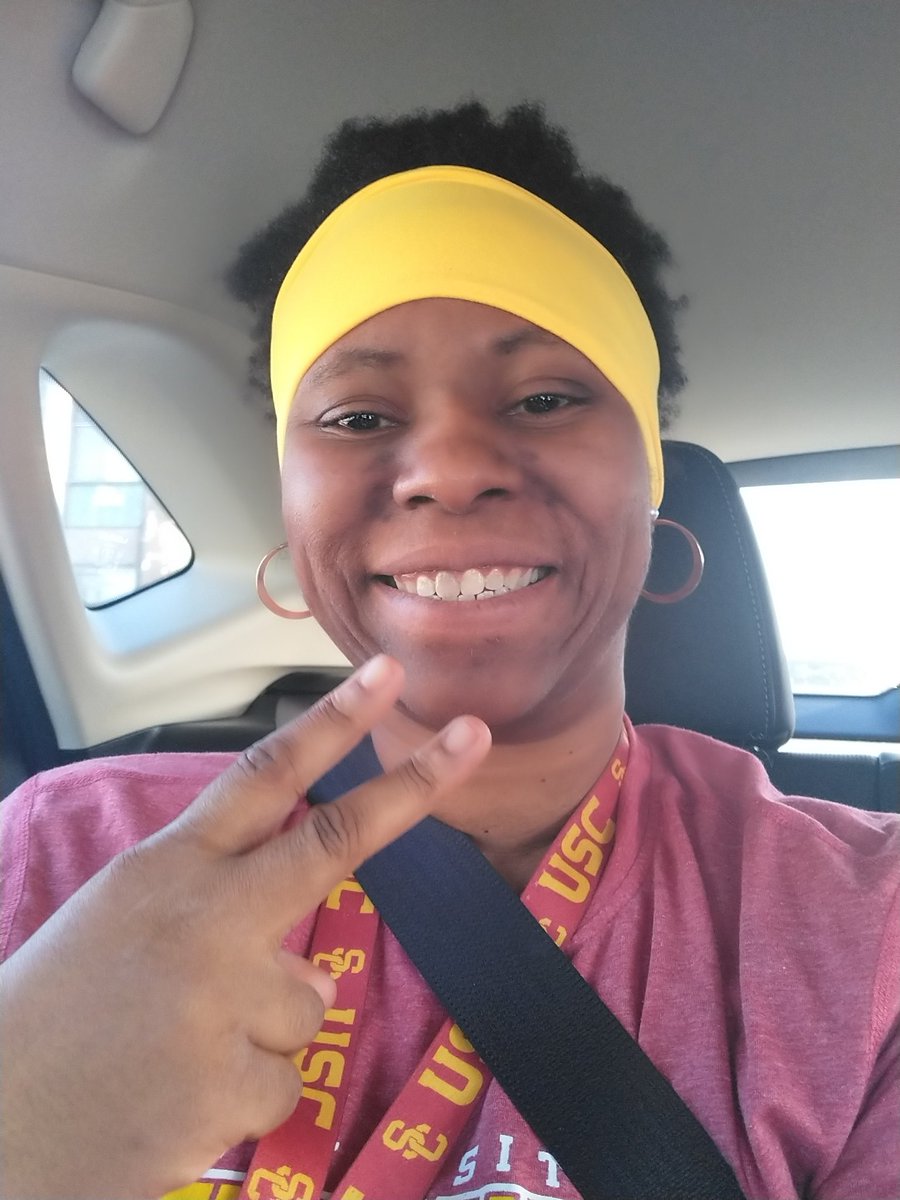 blkunicornrose's tweet photo. Coli Bound!!! Go Trojans!! Excited. #USCvsAZ #FamilyWeekend #FightOn ❤️💛✌🏾🏈😎💥 https://t.co/dypCc6KKJF