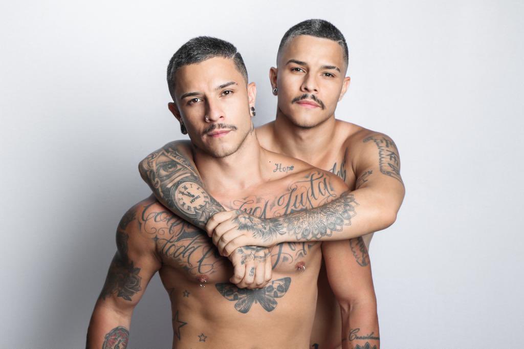 Sobre esse ensaio, com meu irmão. 
Vem novidade por aí! 📸