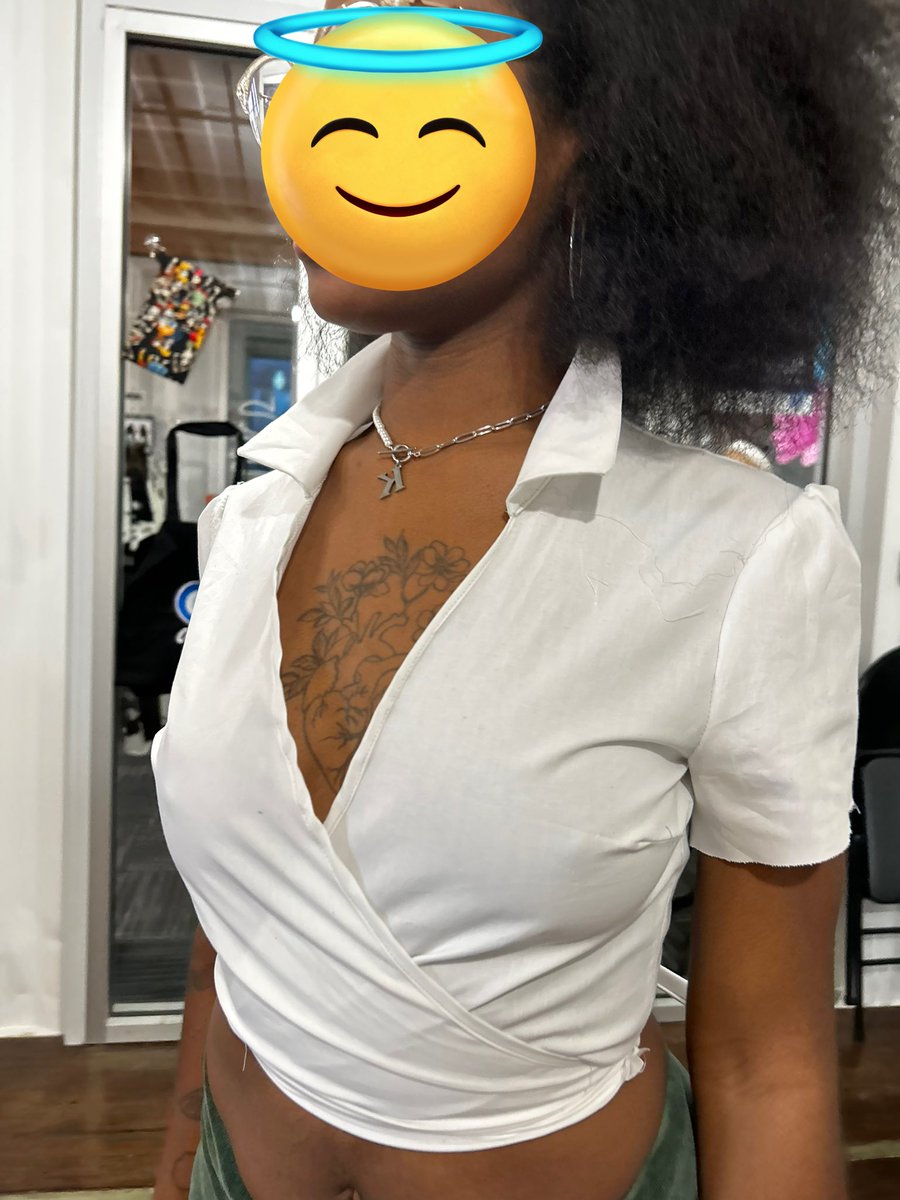 _Raisa_Studio's tweet image. Finished my first official class 😝😝

The Wrap Shirt class was a success. 100% have about 1-2 things to tweak…but wow, I’m blessed to teach others. 

She did really well ❤️

Raisa-Studio.com for updates on the next class #houstonsewing #houstondesign #fashionHTX #HTX